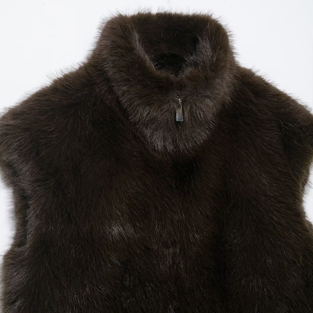 Artificial fur effect vest