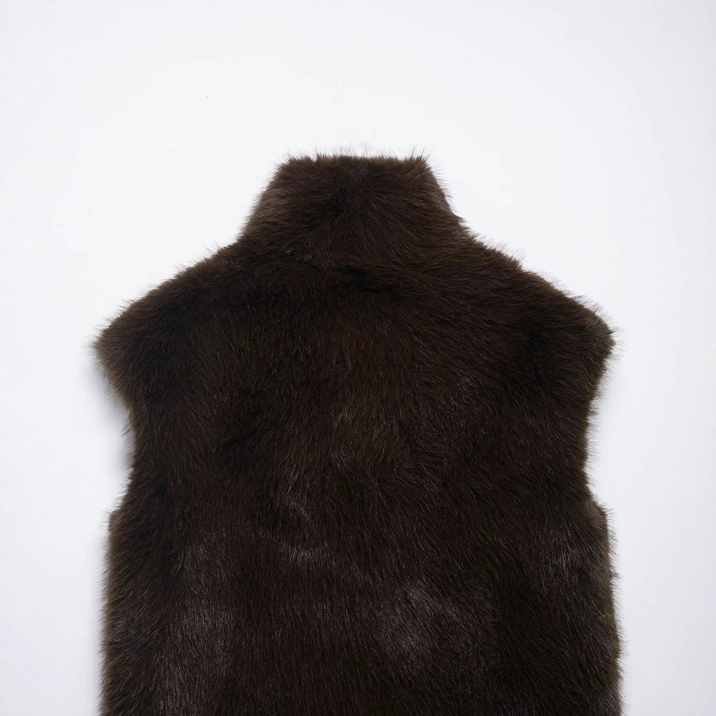Artificial fur effect vest