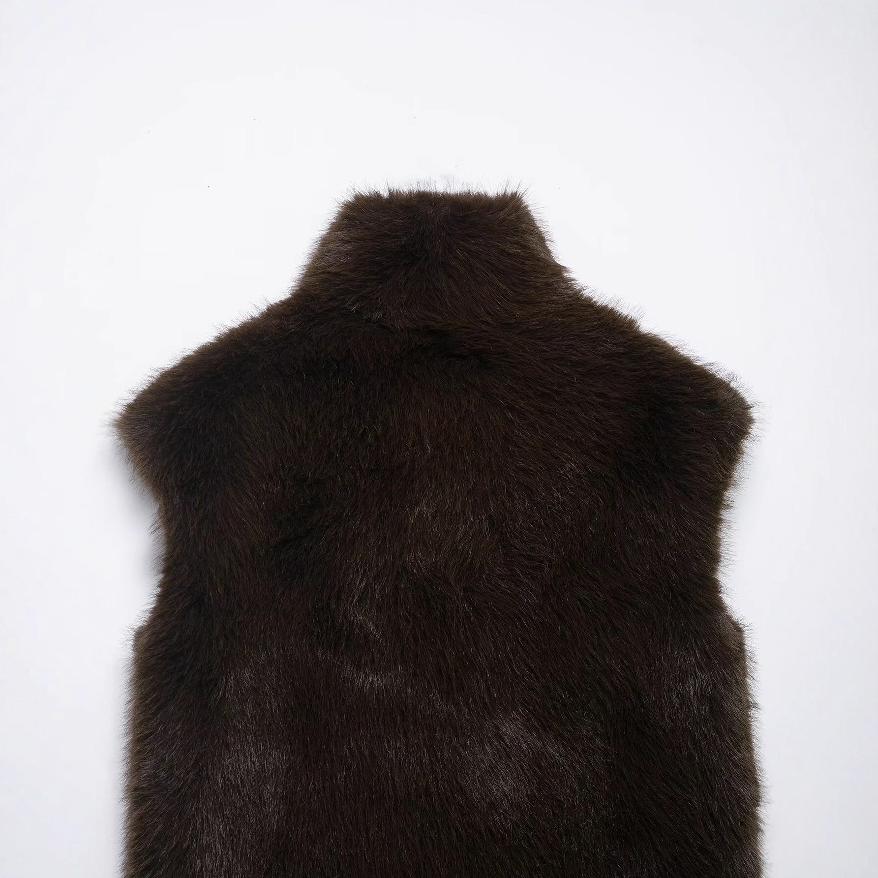 Artificial fur effect vest