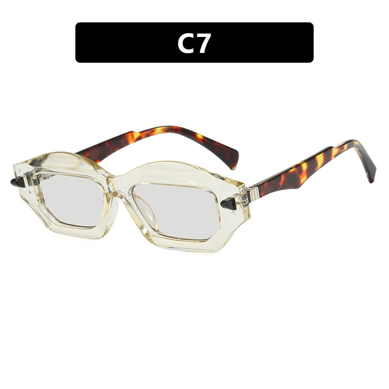 Irregular small frame sunglasses, high-end fashion show sunglasses, versatile, trendy, modern and fashionable sunglasses for women