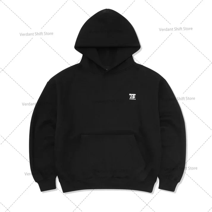 Black hoodie and wide-leg sweatpants set  Street-style